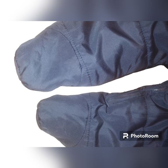 ♥️ 💙 Children's Place Blue Baby Snowsuit 6-9 months attached mittens - Picture 4 of 7
